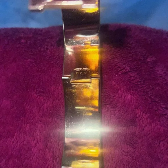 Hermès Pink and Gold Clic H Bracelet GM - Picture 3 of 13